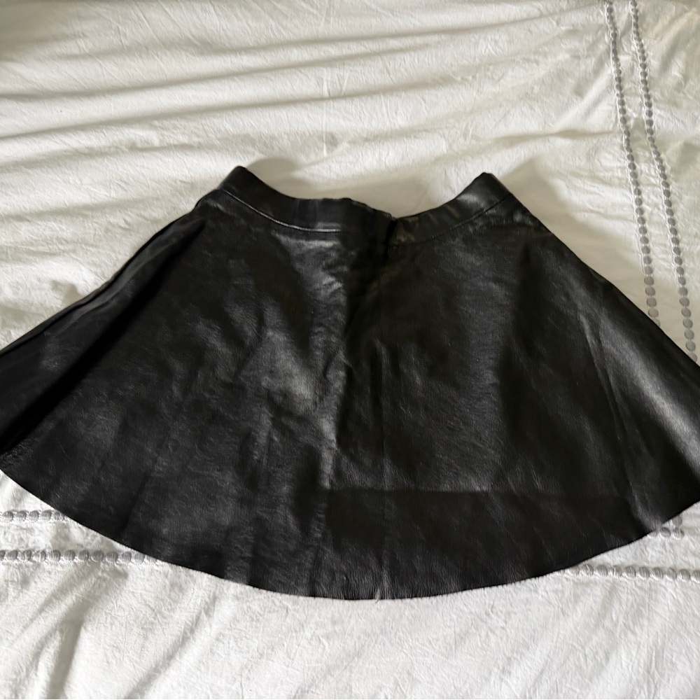 H&M Girls Black faux leather Skirt Sz 7/8 years